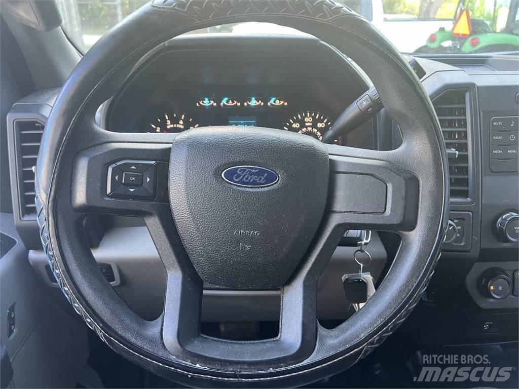 Ford F-150 Pick-upy / Pojazdy z otwieranymi burtami