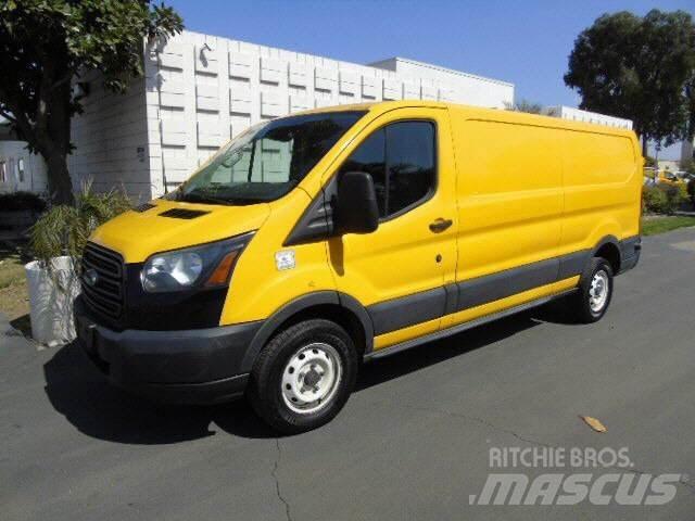Ford TRANSIT 250 CAR Samochody ciężarowe ze skrzynią zamkniętą