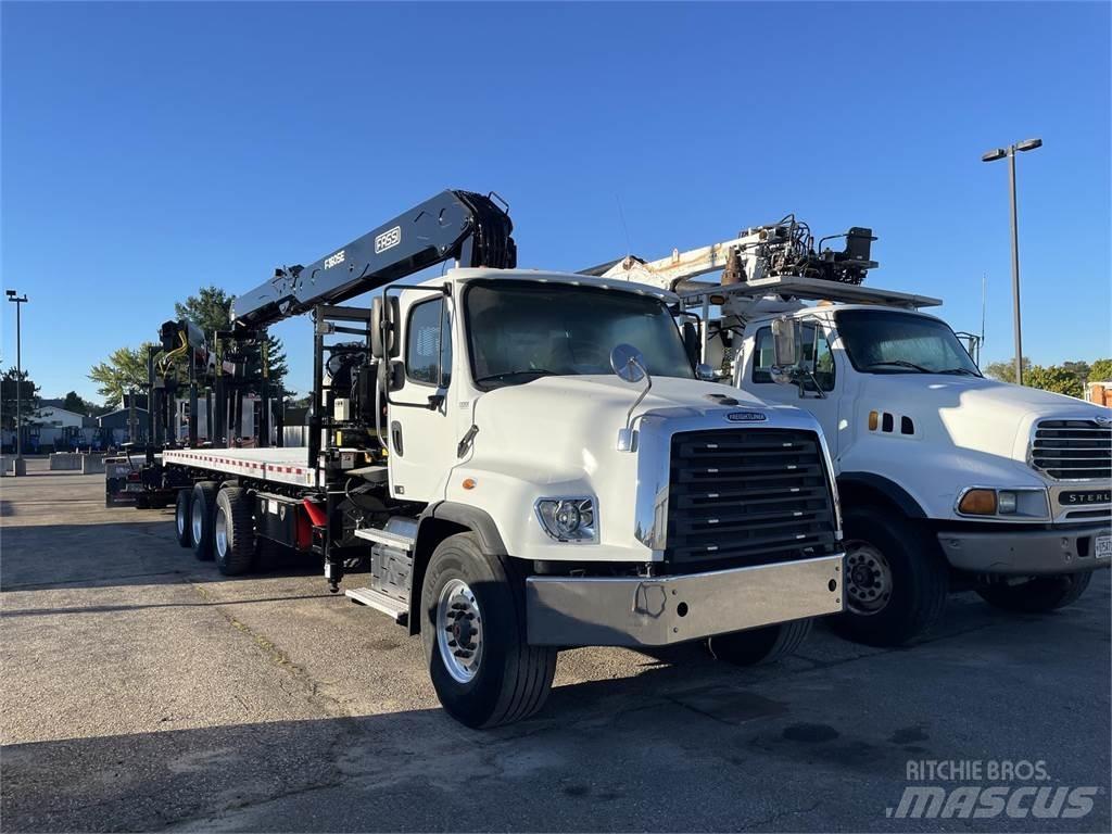 Freightliner 114SD Inne