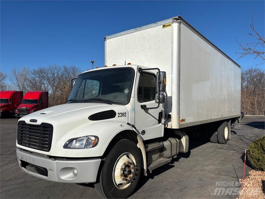 Freightliner M2 106 Samochody ciężarowe ze skrzynią zamkniętą