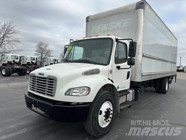 Freightliner M2106 Samochody ciężarowe ze skrzynią zamkniętą