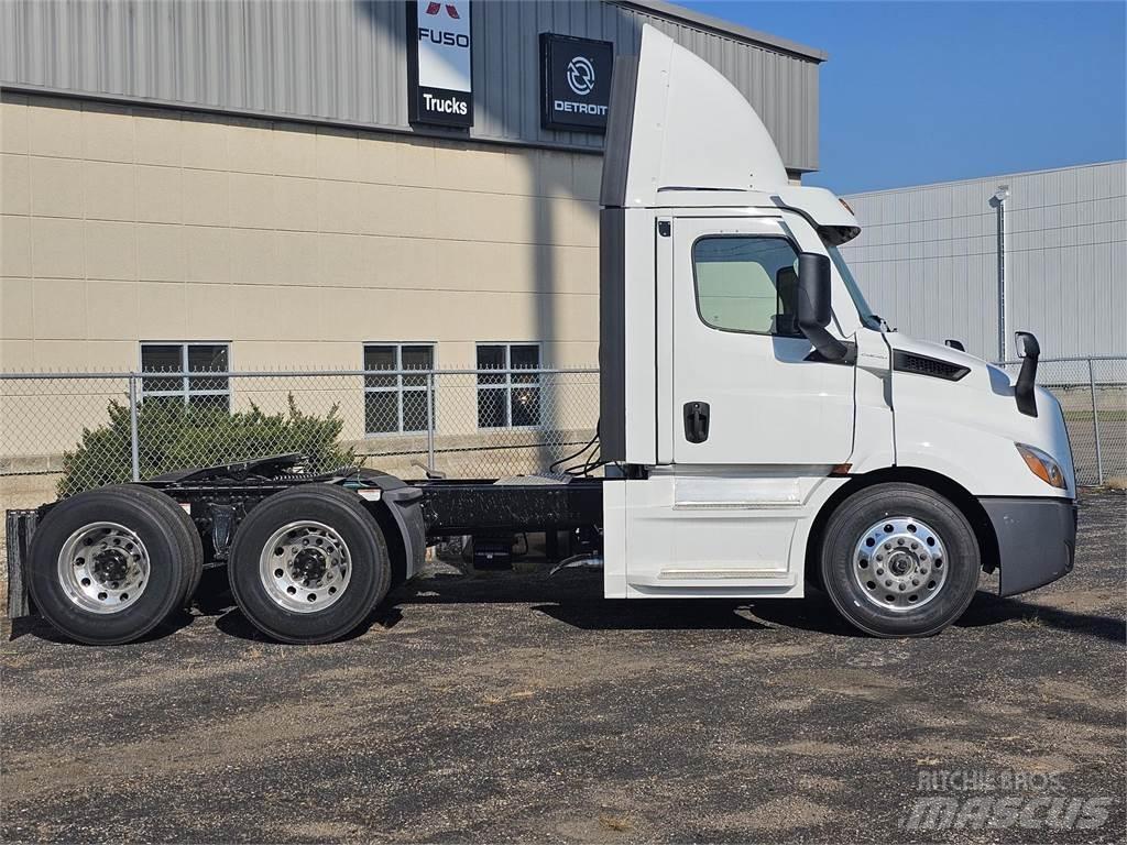 Freightliner PE116 Ciągniki siodłowe