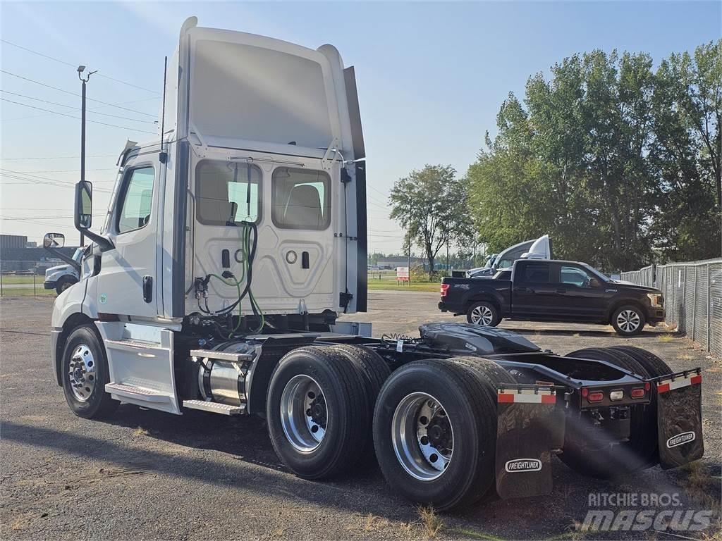 Freightliner PE116DC Ciągniki siodłowe