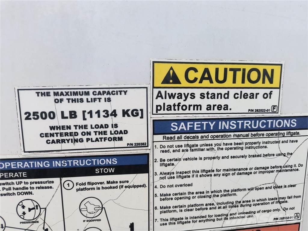Hino 195 Samochody ciężarowe ze skrzynią zamkniętą