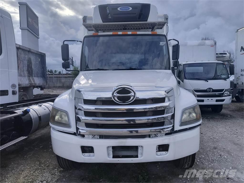 Hino 268 Samochody ciężarowe ze skrzynią zamkniętą
