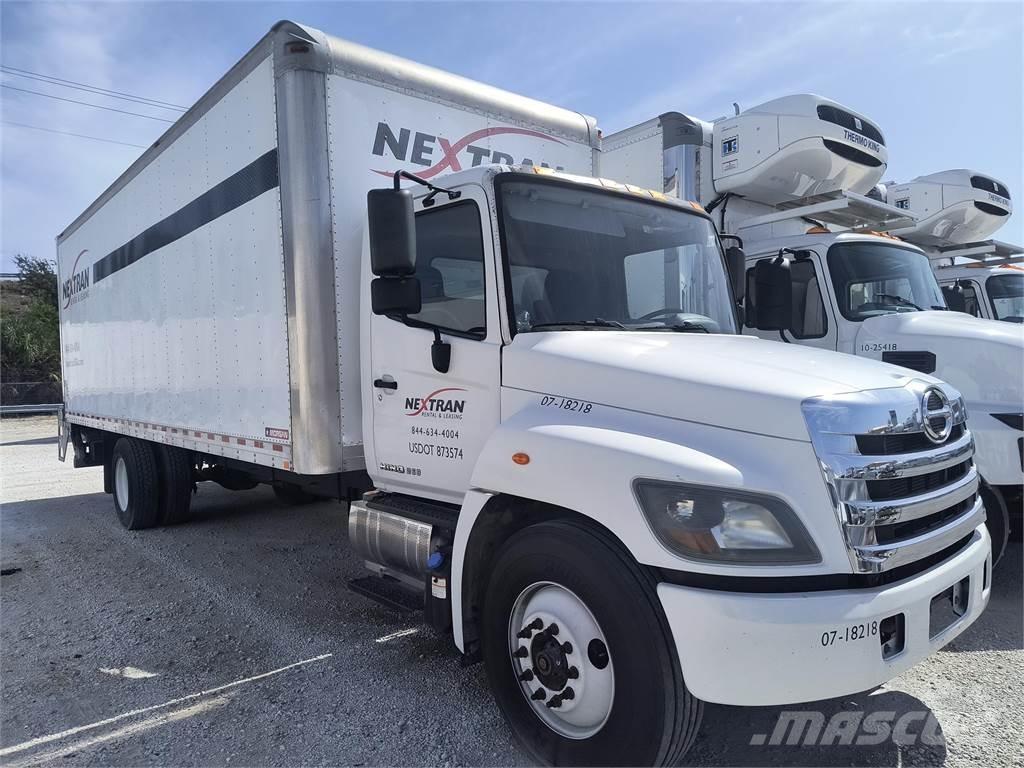 Hino 268 Samochody ciężarowe ze skrzynią zamkniętą