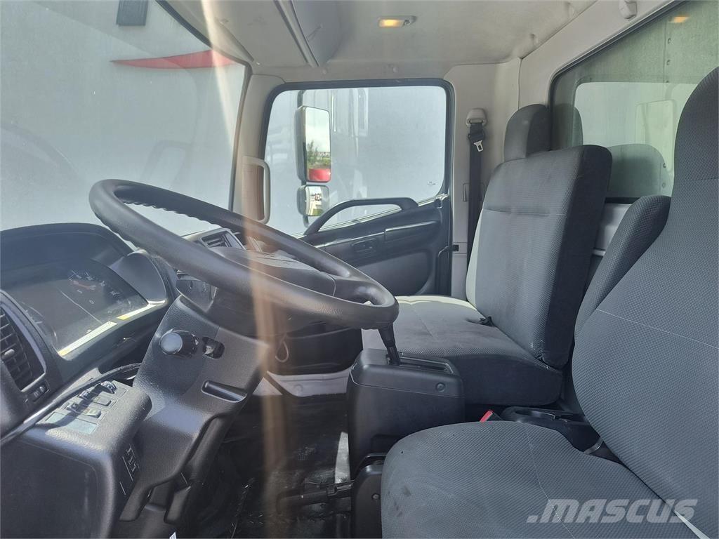 Hino 268 Samochody ciężarowe ze skrzynią zamkniętą