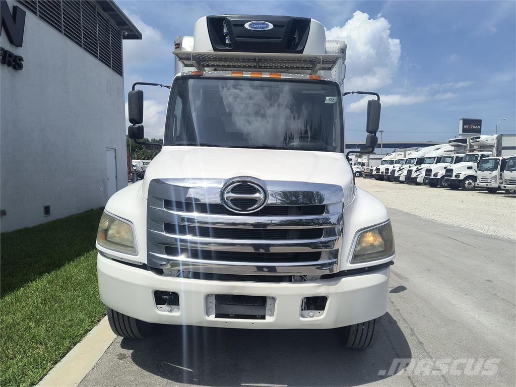 Hino 268 Samochody ciężarowe ze skrzynią zamkniętą