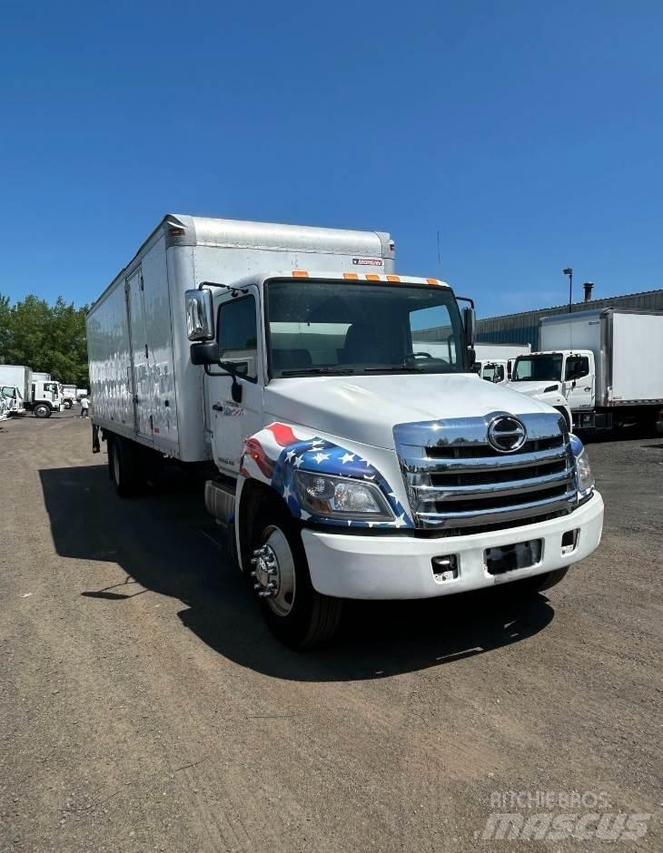 Hino 268 Samochody ciężarowe ze skrzynią zamkniętą