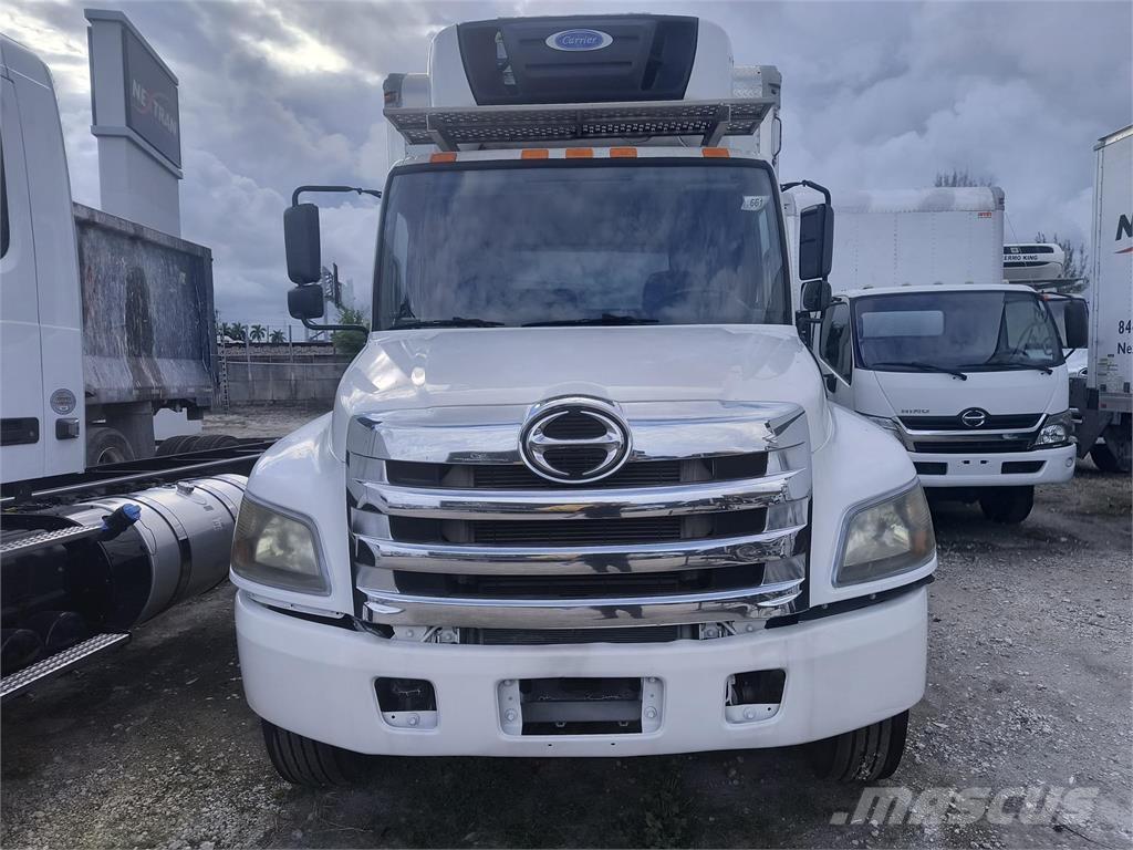 Hino 268 Samochody ciężarowe ze skrzynią zamkniętą
