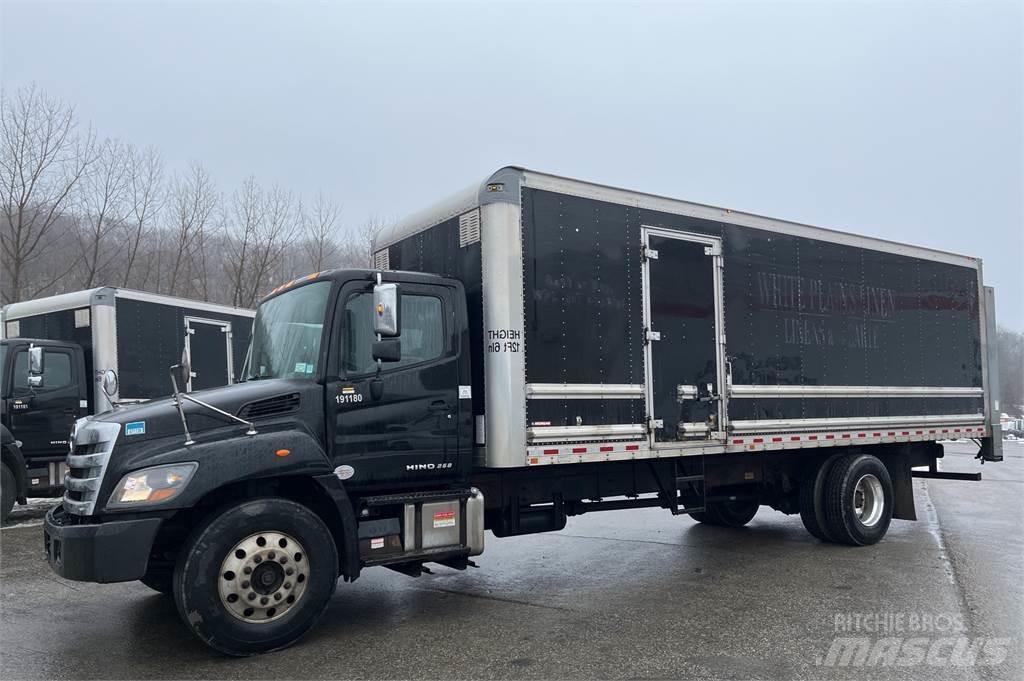 Hino 268A Samochody ciężarowe ze skrzynią zamkniętą