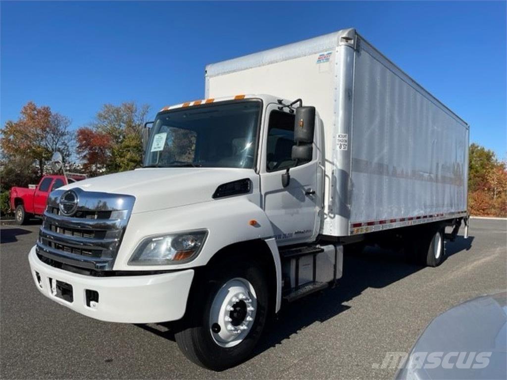 Hino 268A Samochody ciężarowe ze skrzynią zamkniętą
