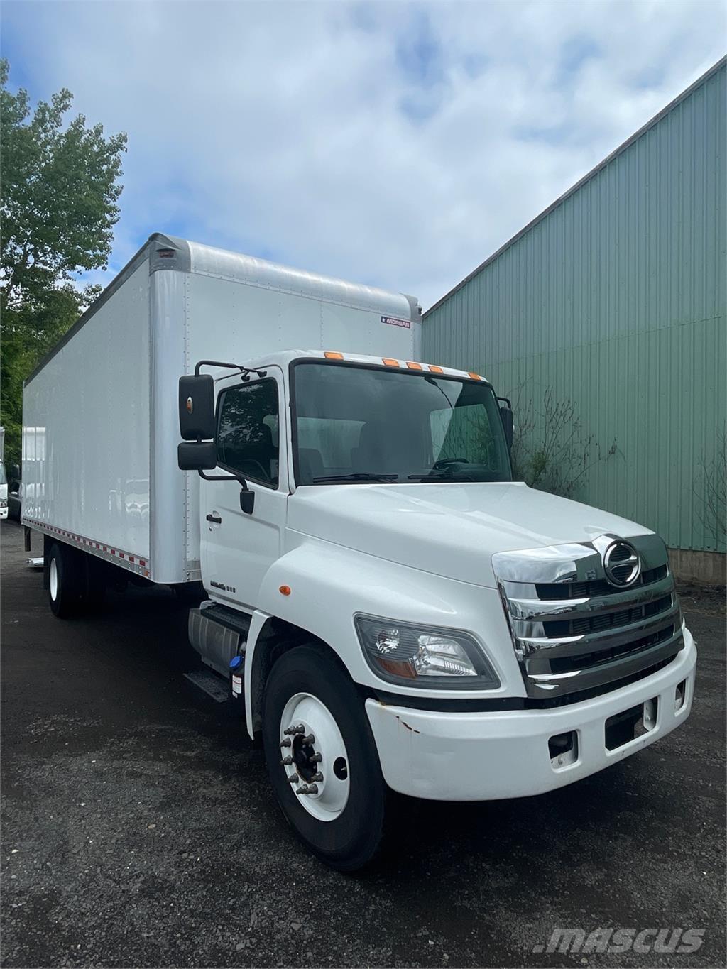 Hino 268A Samochody ciężarowe ze skrzynią zamkniętą