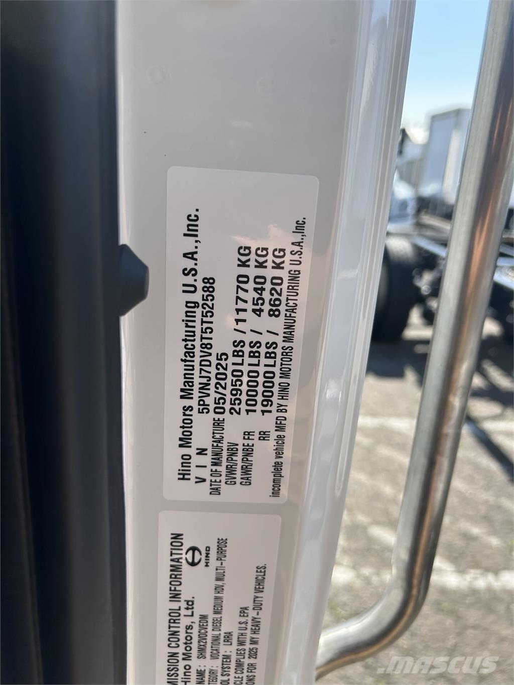 Hino L6 Samochody ciężarowe ze skrzynią zamkniętą