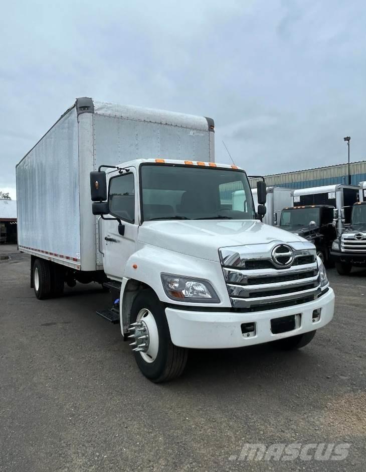 Hino L6 Samochody ciężarowe ze skrzynią zamkniętą