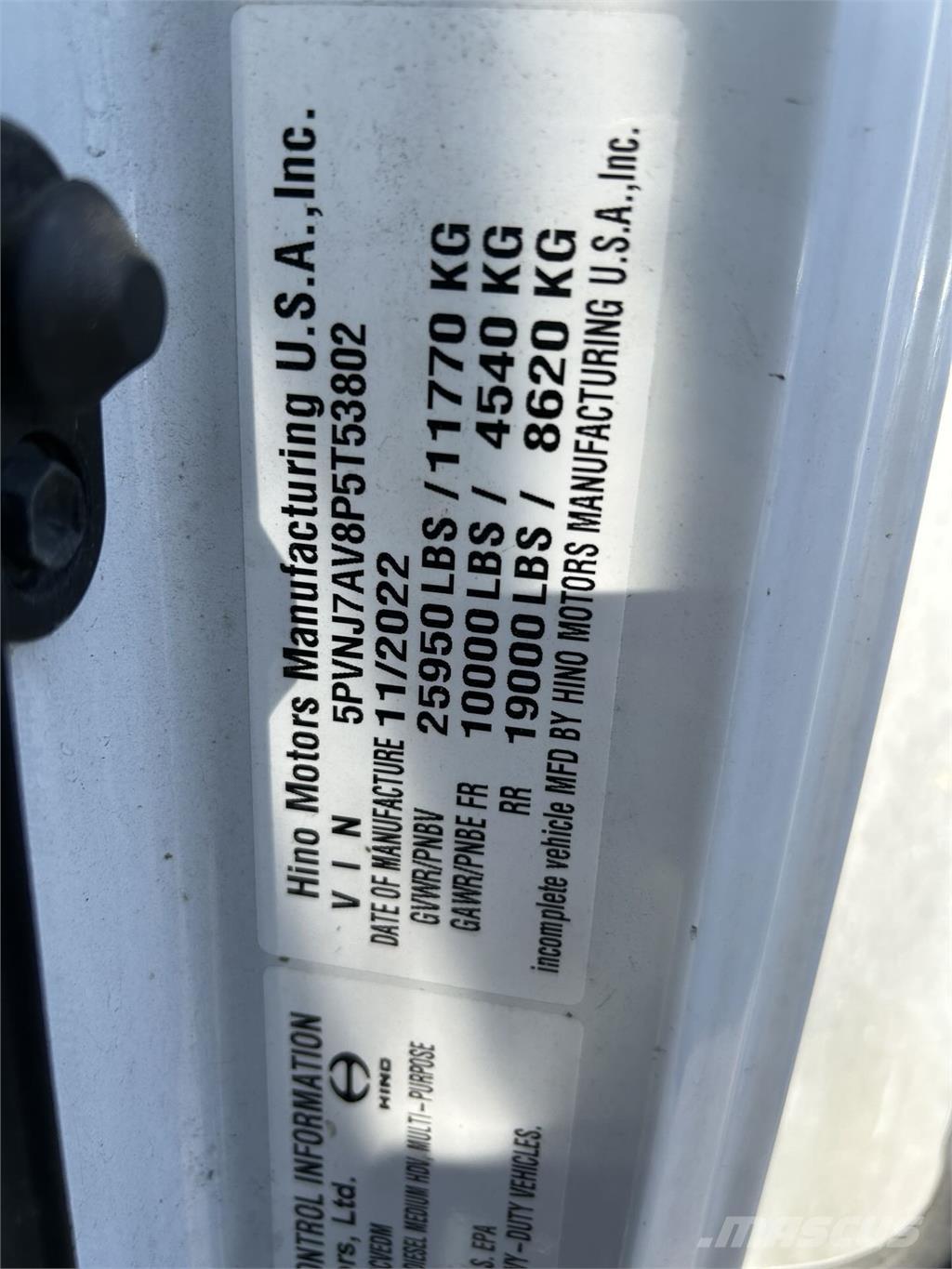 Hino L6 Samochody ciężarowe ze skrzynią zamkniętą