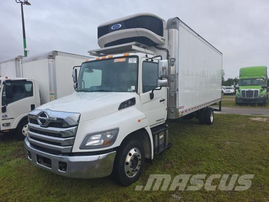 Hino L6 Samochody ciężarowe ze skrzynią zamkniętą