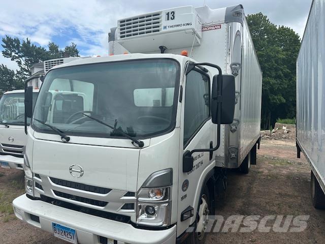 Hino S5 Samochody ciężarowe ze skrzynią zamkniętą