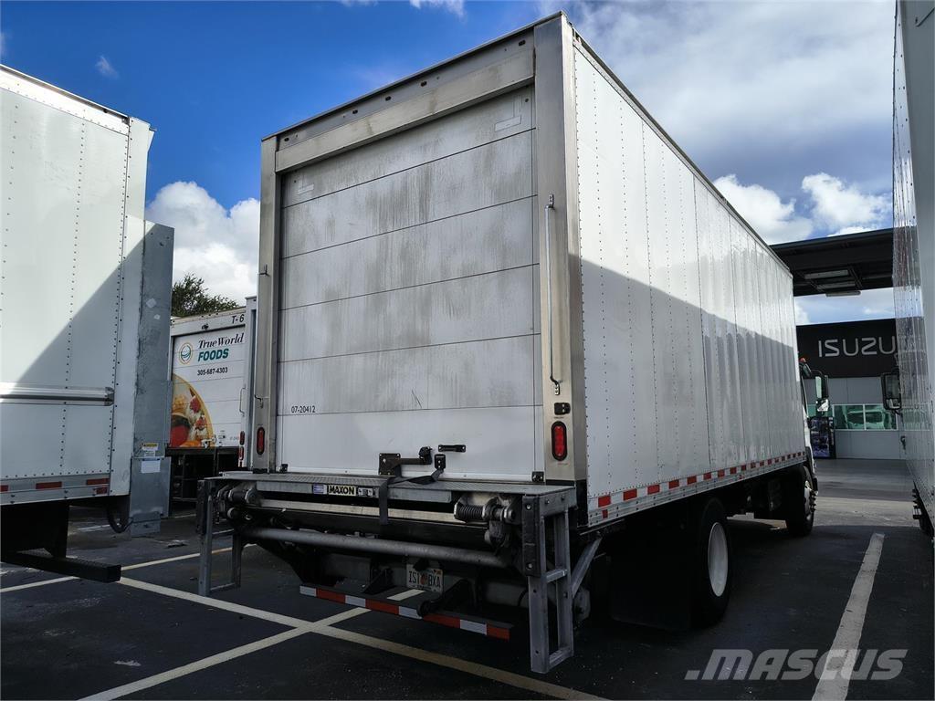Isuzu FTR Samochody ciężarowe ze skrzynią zamkniętą