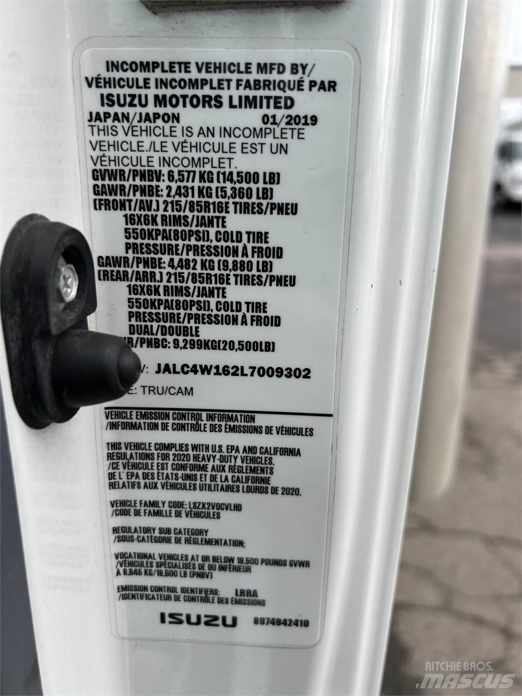 Isuzu NPR Samochody ciężarowe ze skrzynią zamkniętą