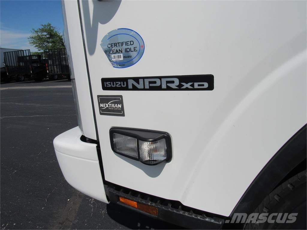 Isuzu NPR DIESEL Samochody ciężarowe ze skrzynią zamkniętą