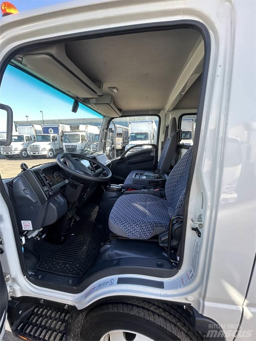 Isuzu NPR HD DC Samochody ciężarowe ze skrzynią zamkniętą