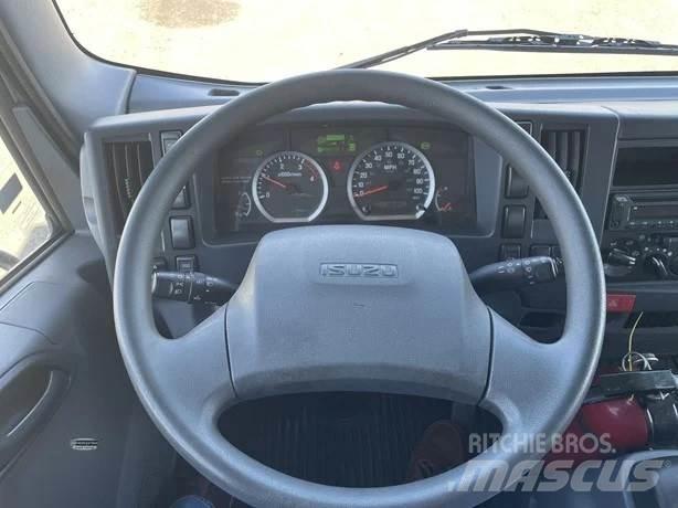 Isuzu NPR XD Samochody ciężarowe ze skrzynią zamkniętą