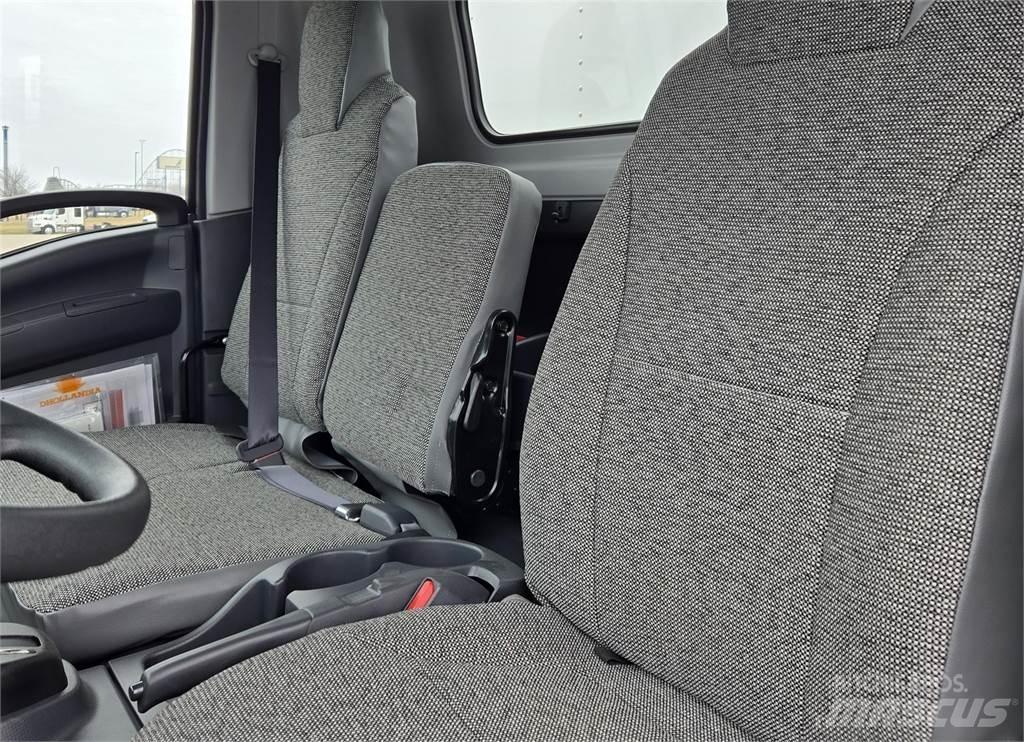 Isuzu NPRHD Samochody ciężarowe ze skrzynią zamkniętą