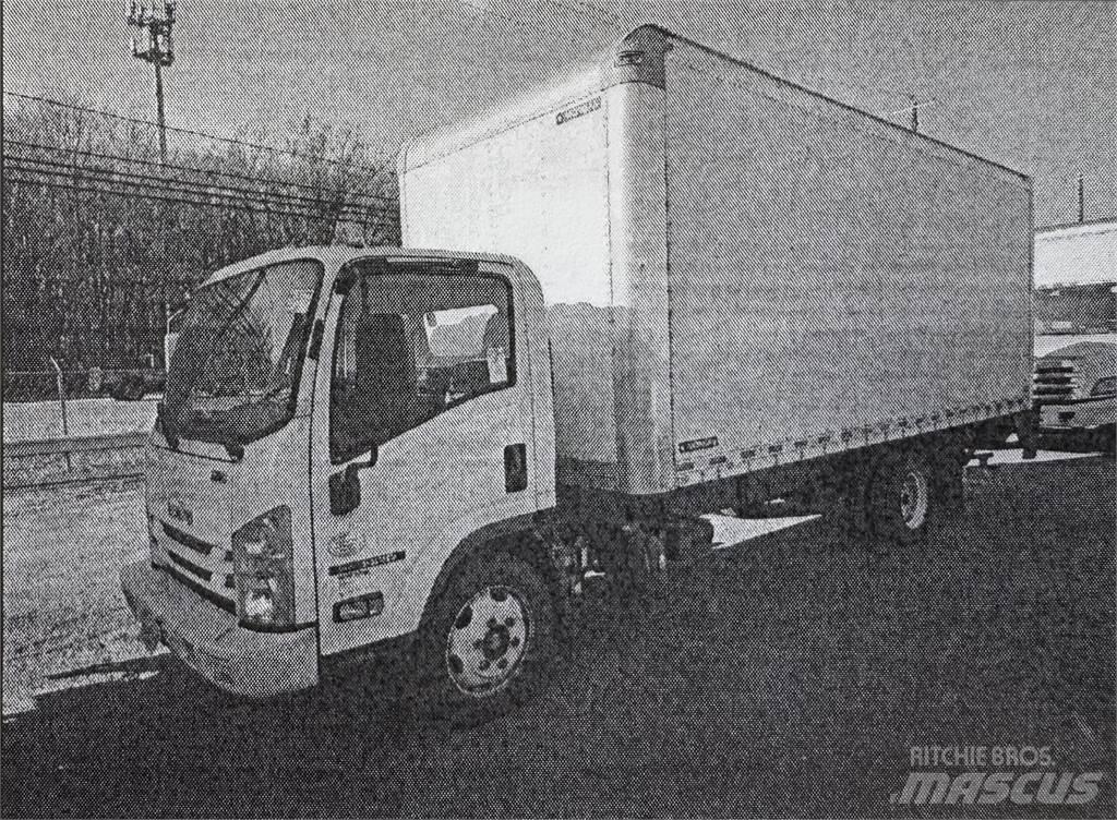 Isuzu NRR Samochody ciężarowe ze skrzynią zamkniętą