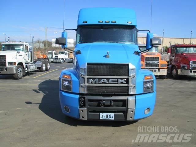 Mack AN64T Ciągniki siodłowe