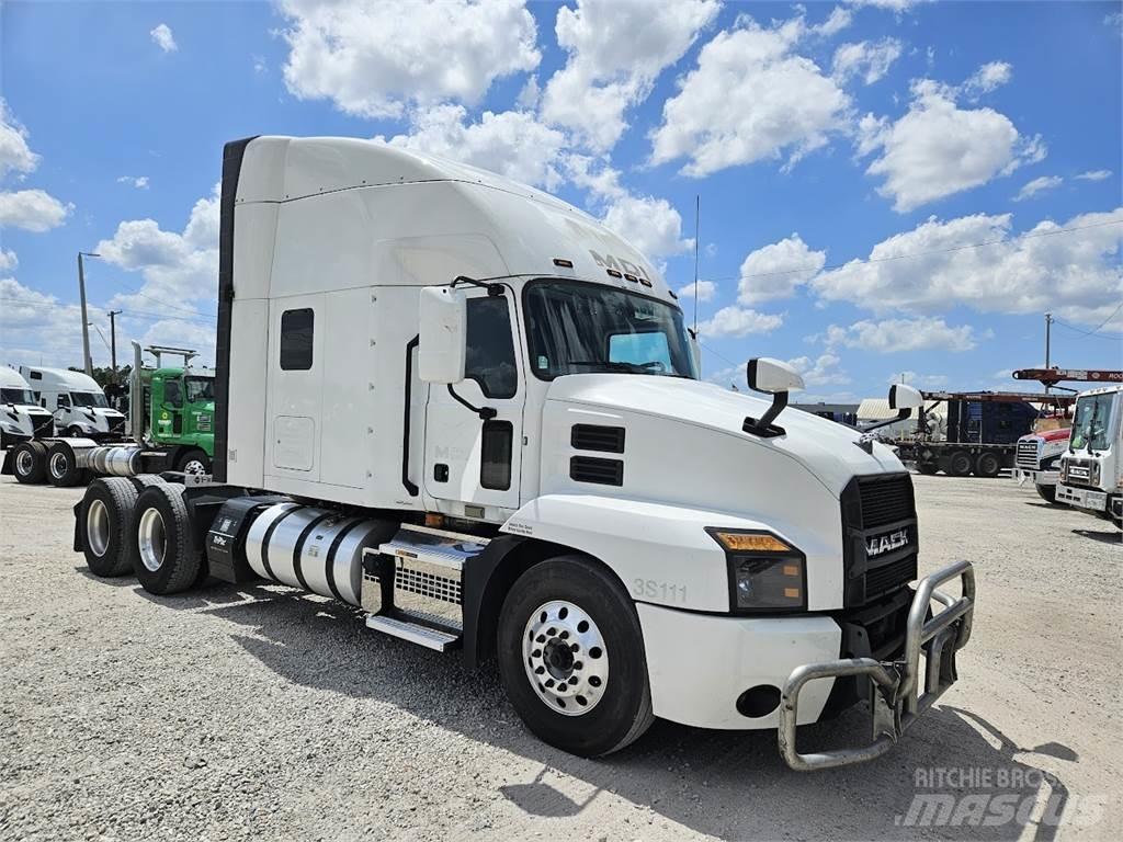 Mack AN64T Ciągniki siodłowe