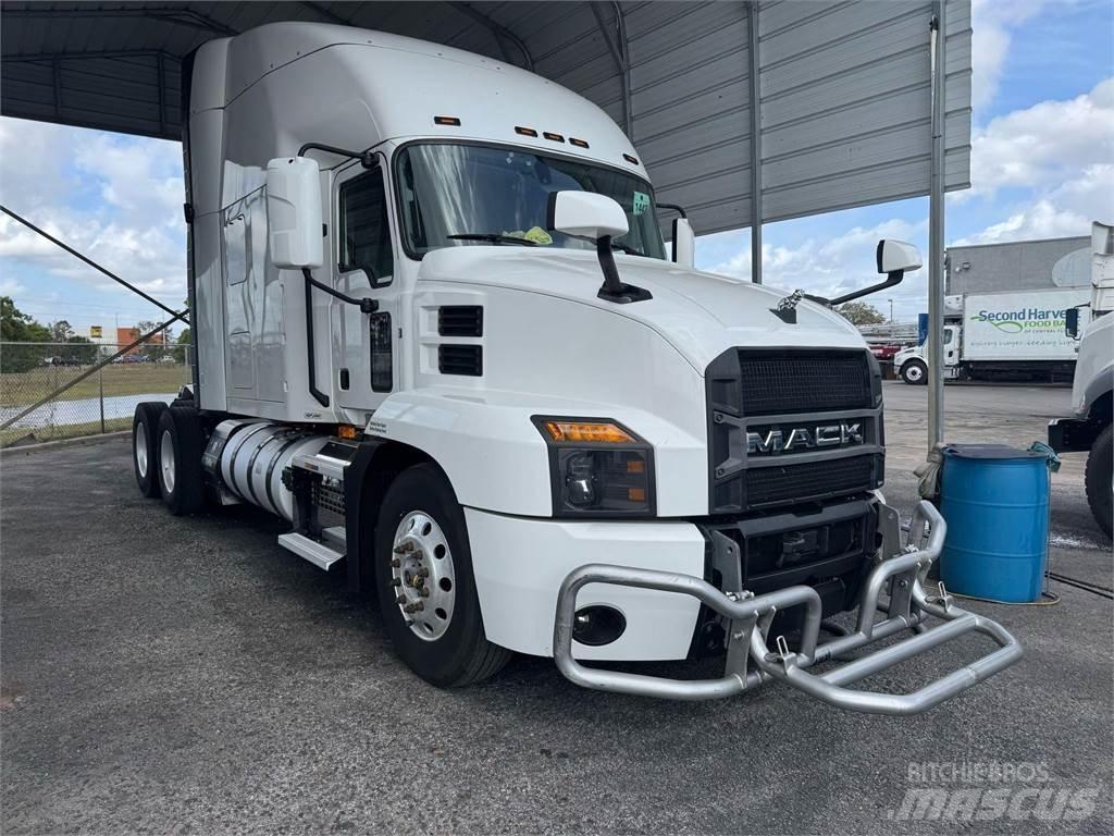 Mack AN64T Ciągniki siodłowe