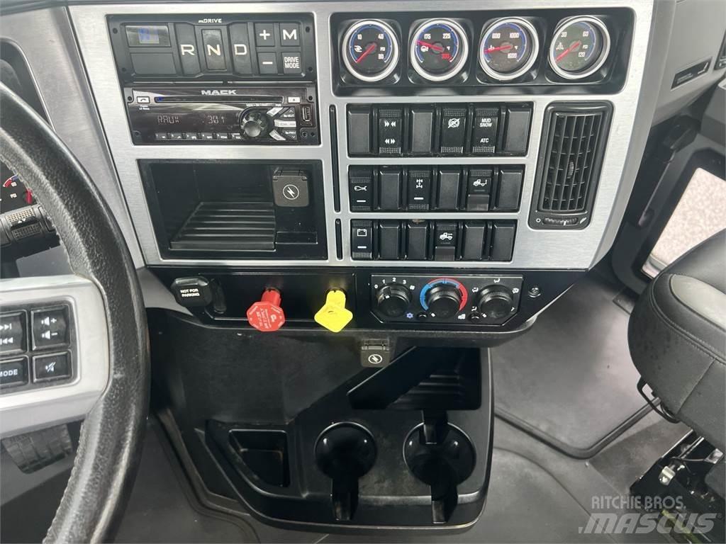 Mack AN64T Ciągniki siodłowe