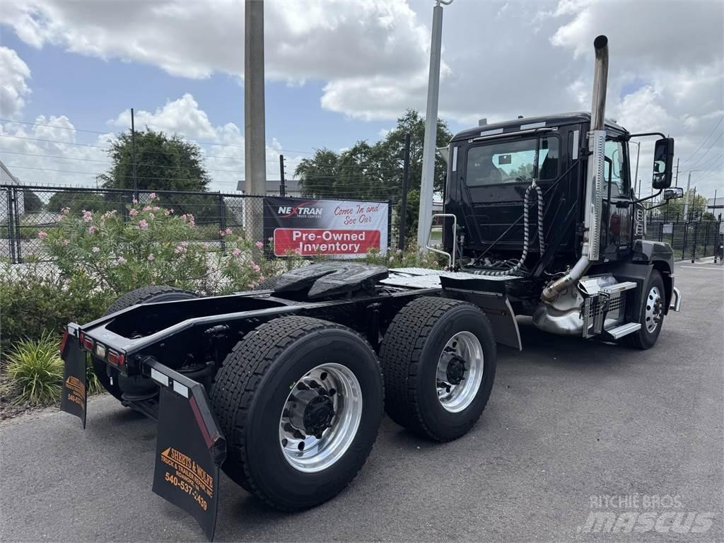 Mack AN64T Ciągniki siodłowe