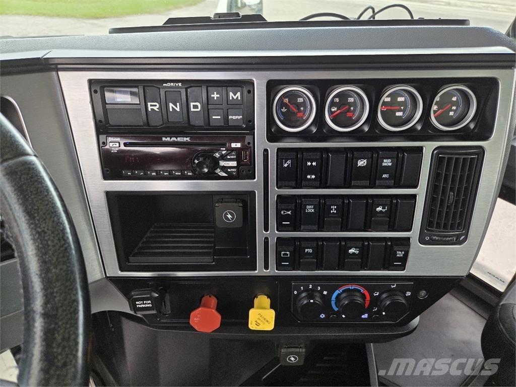 Mack AN64T Ciągniki siodłowe