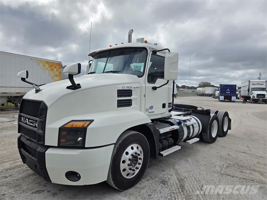 Mack AN64T Ciągniki siodłowe