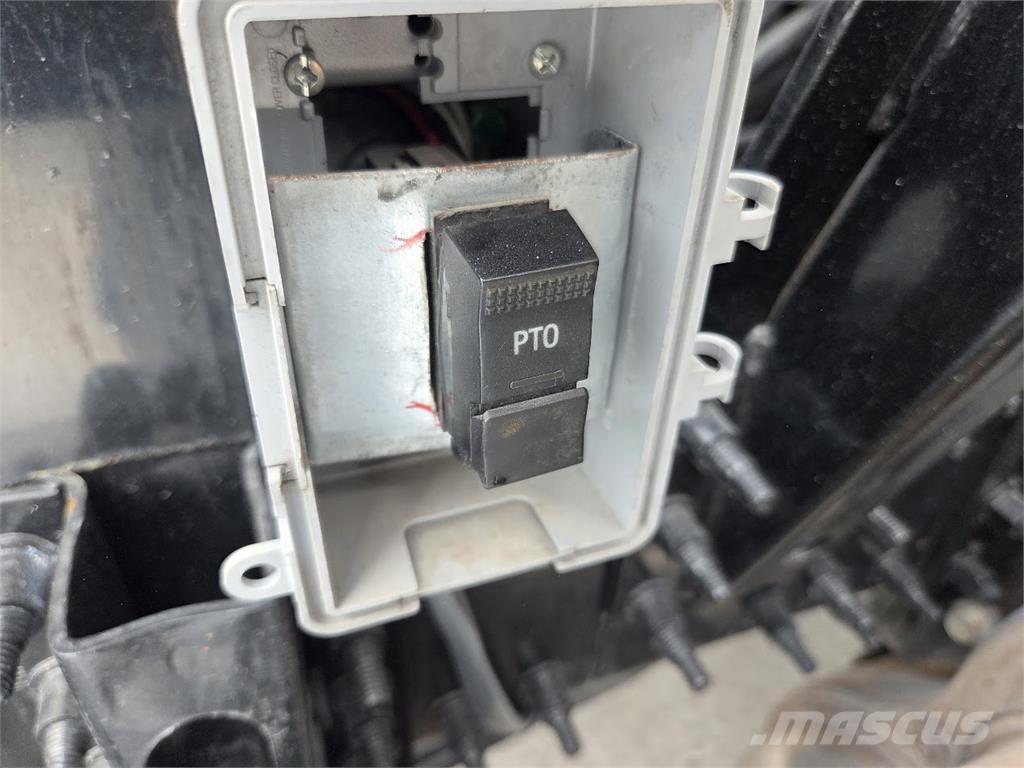 Mack AN64T Ciągniki siodłowe