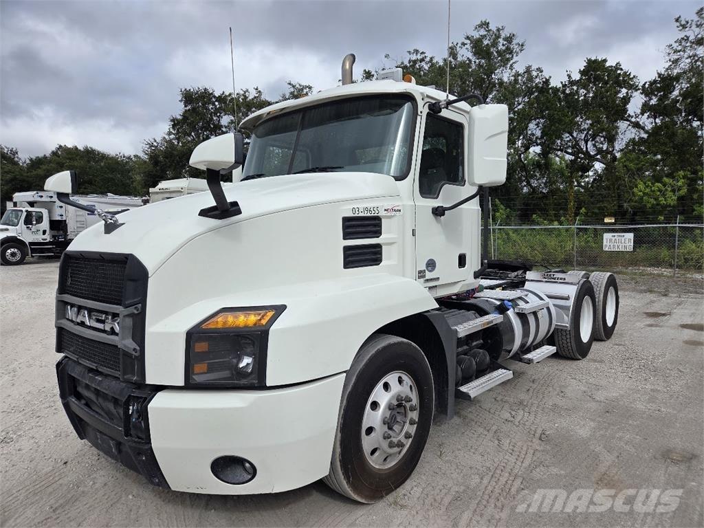 Mack AN64T Ciągniki siodłowe