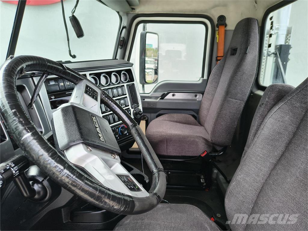 Mack AN64T Ciągniki siodłowe