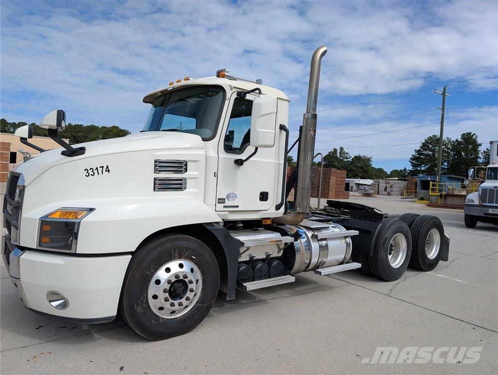 Mack AN64T Ciągniki siodłowe