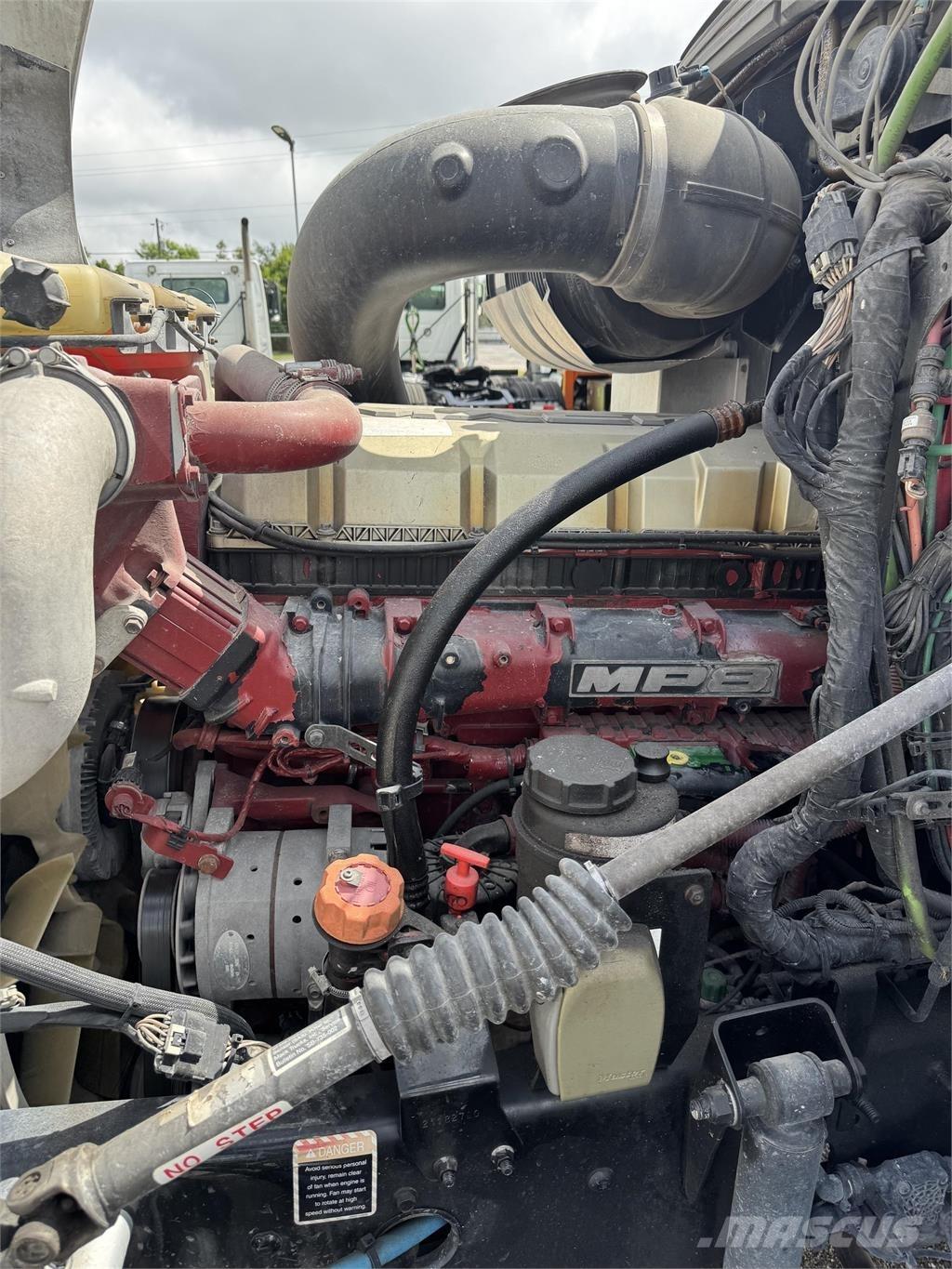Mack CXU613 Ciągniki siodłowe