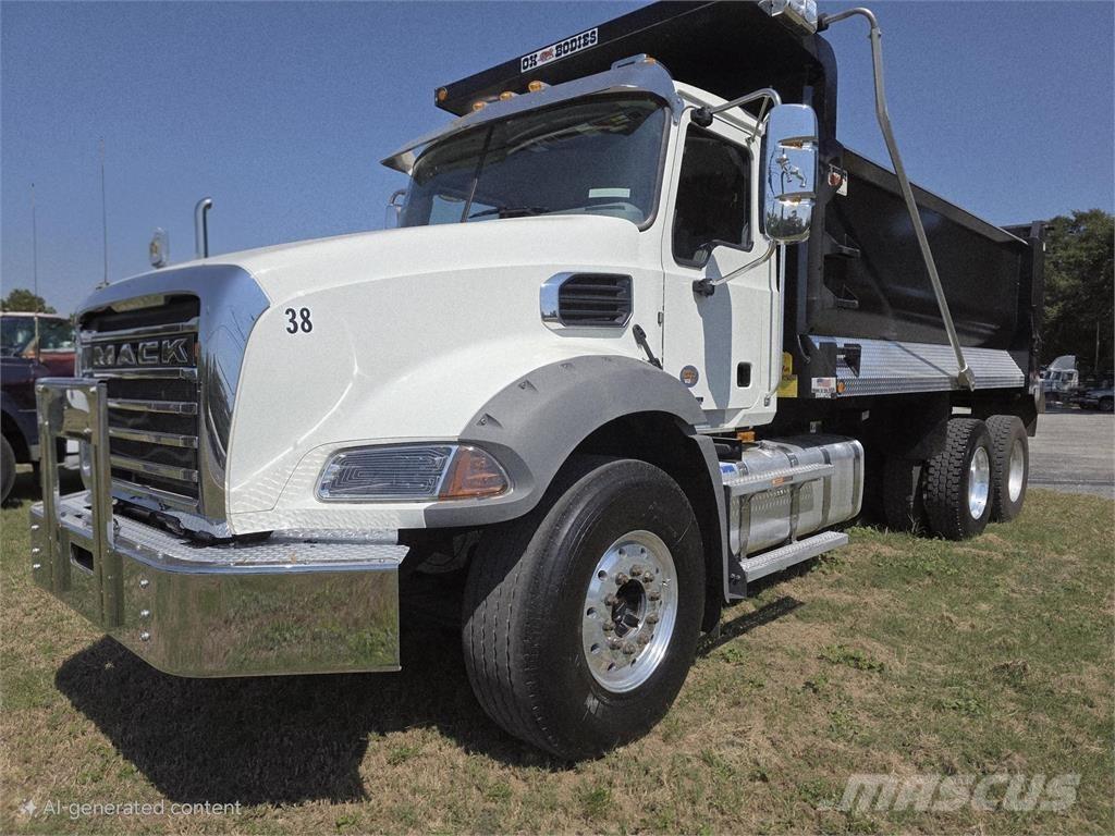 Mack GR64B Wywrotki