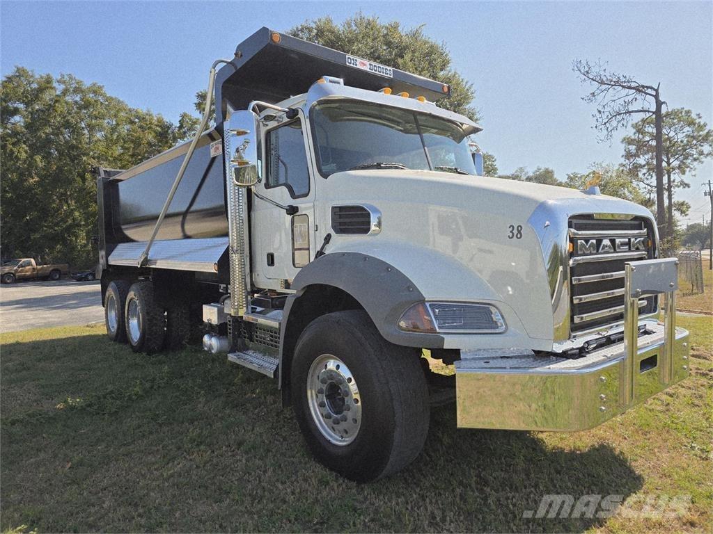 Mack GR64B Wywrotki