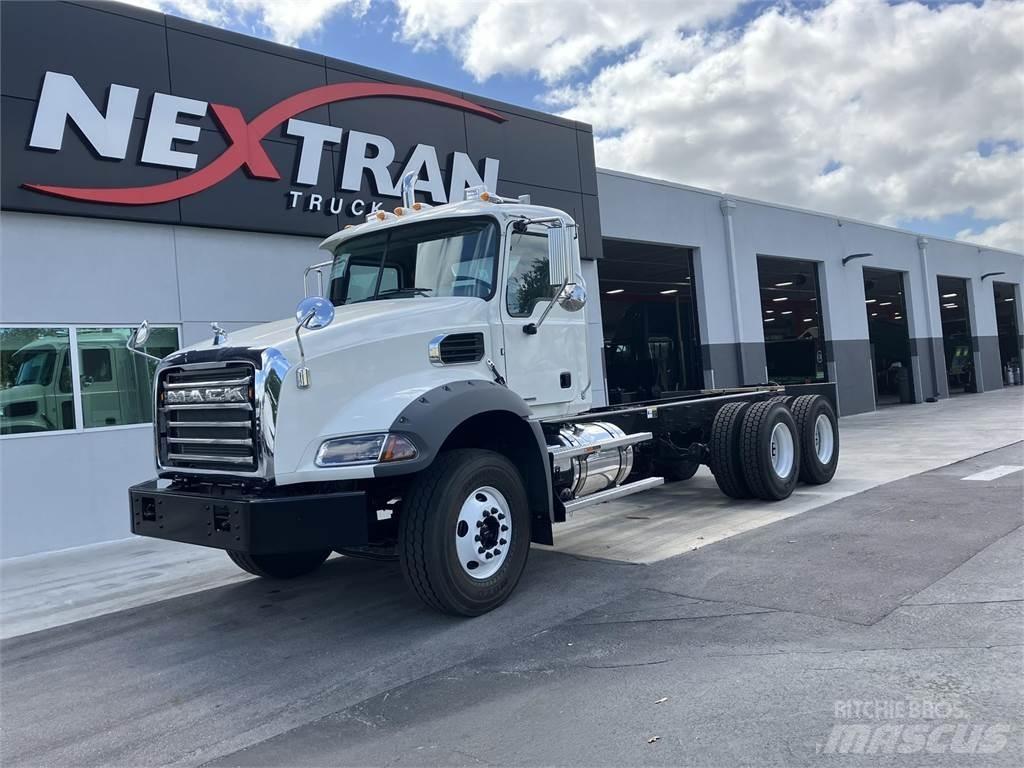 Mack GR64BRX Pojazdy pod zabudowę