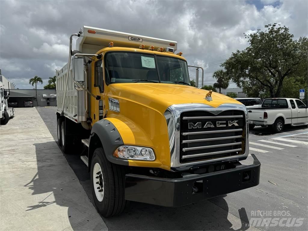 Mack GR64BRX Wywrotki