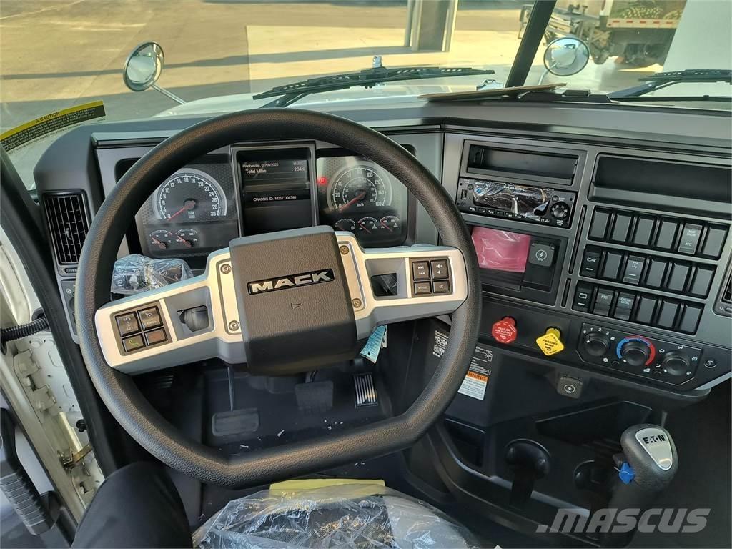 Mack GR64BX Wywrotki