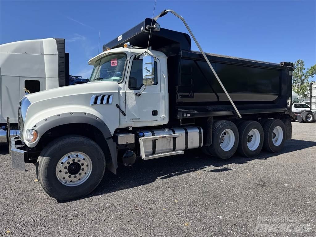 Mack GR64F Wywrotki