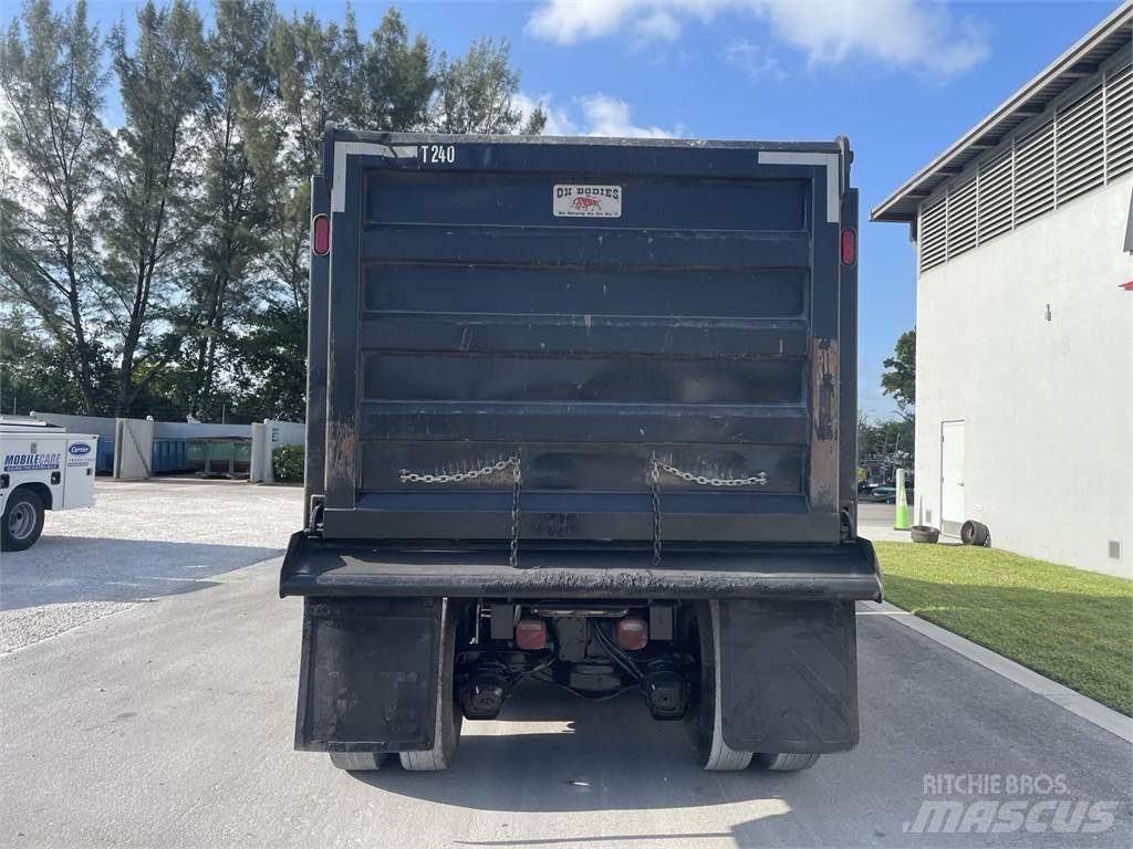 Mack GR64F Wywrotki