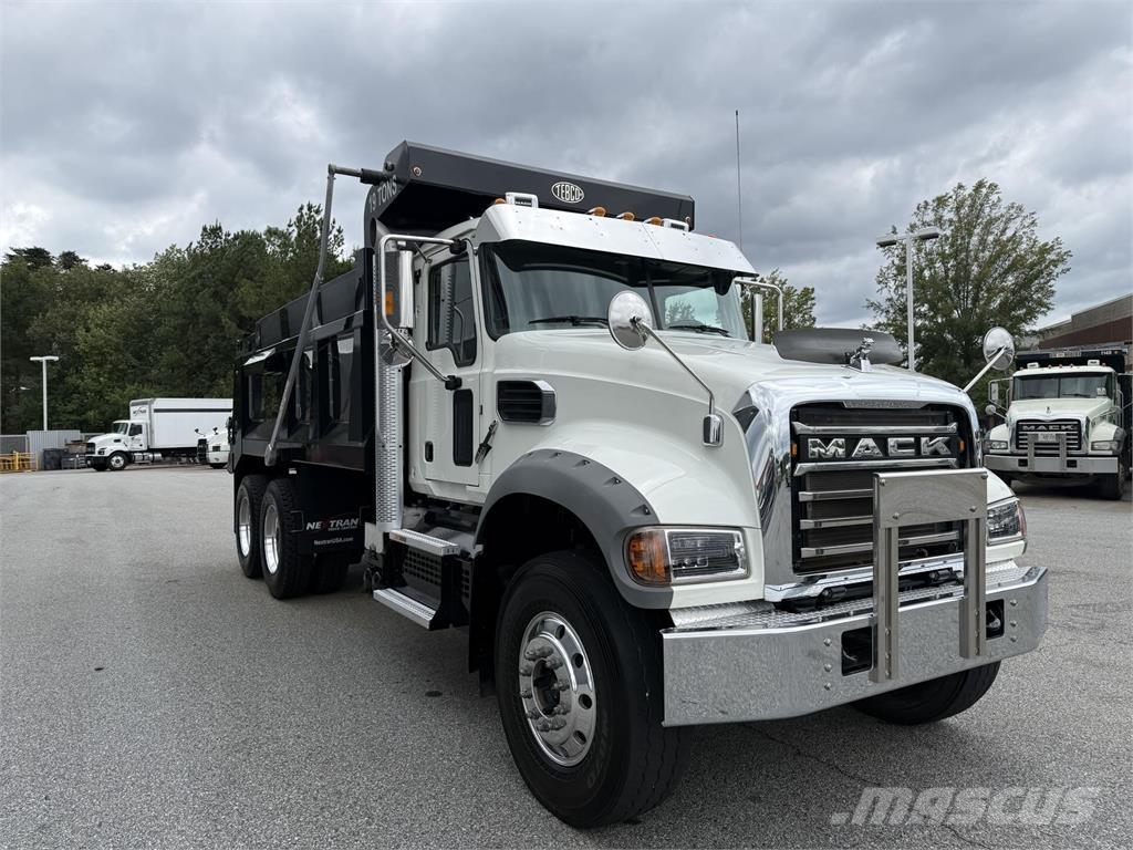 Mack GR64F Wywrotki
