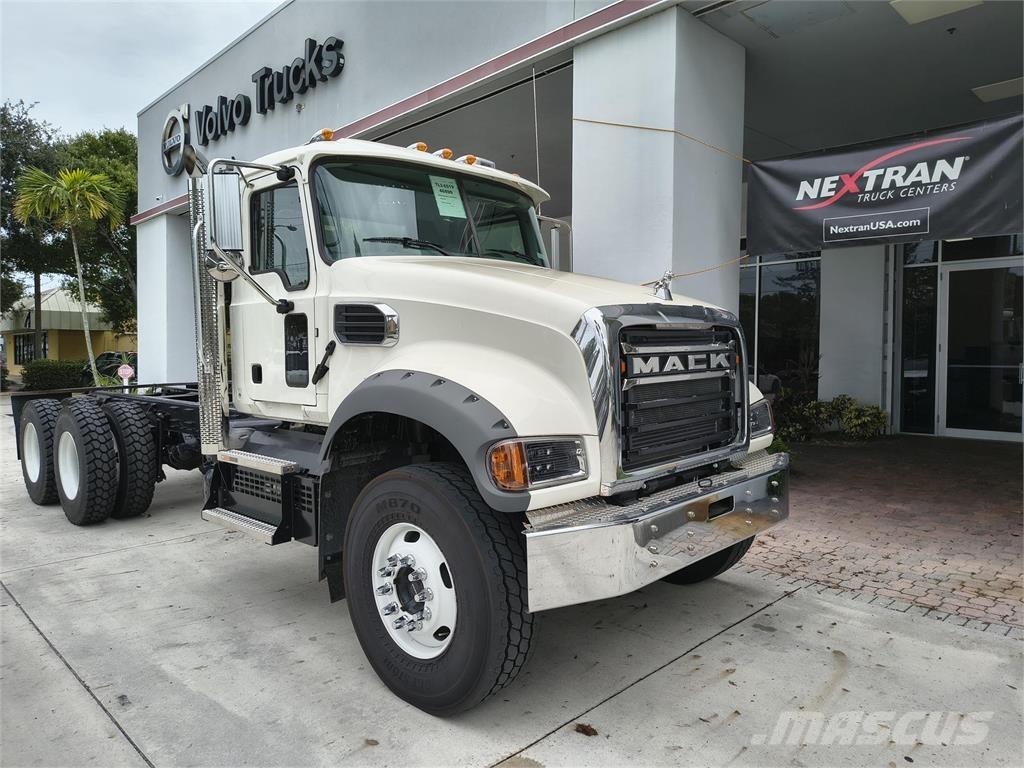 Mack GR64F Inne
